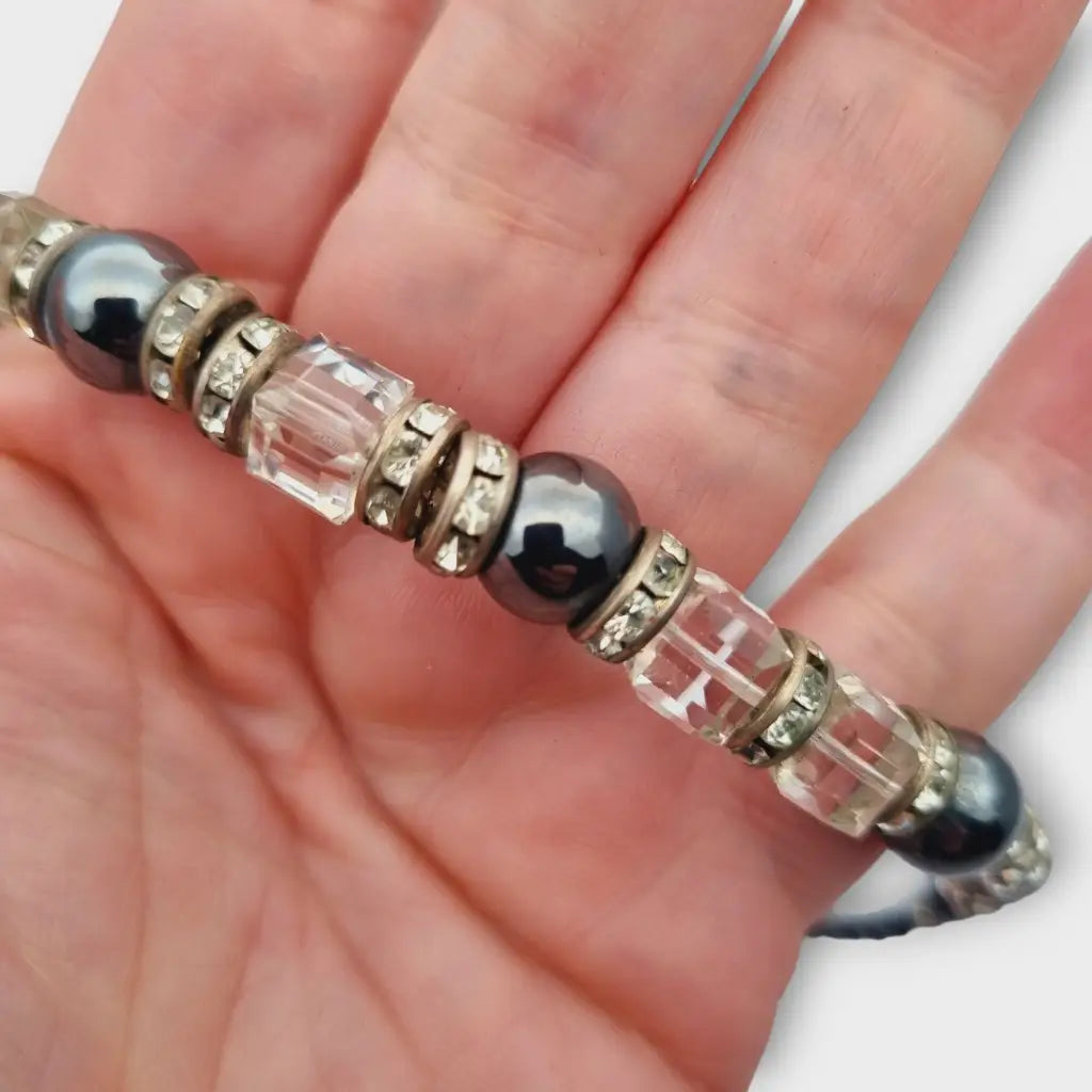 Gargantillas retro con cuentas brillantes grises y blancas para mujer