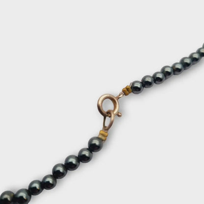 Gargantillas retro con cuentas brillantes grises y blancas para mujer