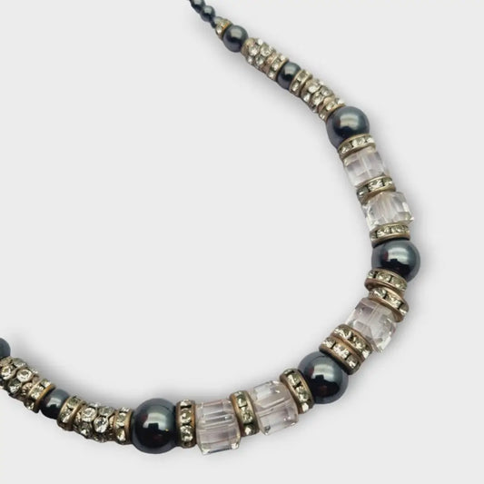 Gargantillas retro con cuentas brillantes grises y blancas para mujer