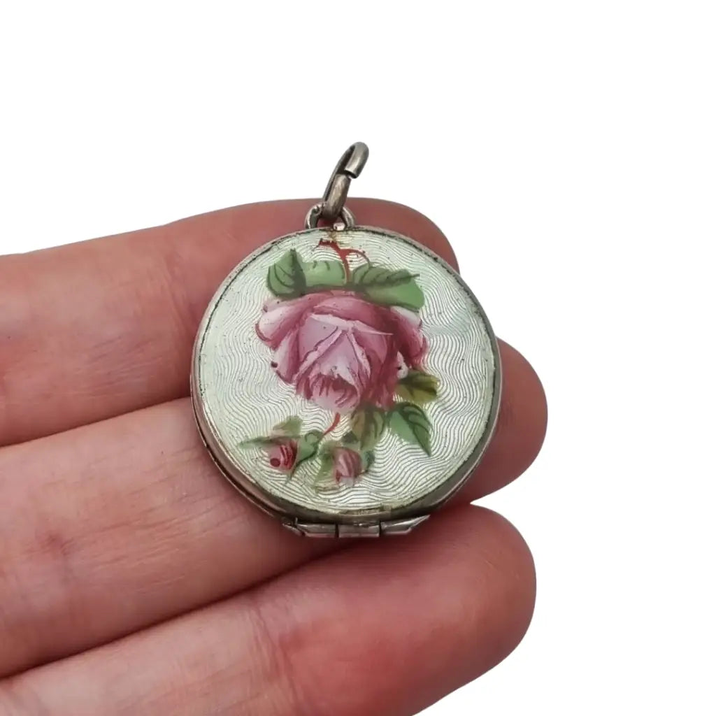 Guardapelo de plata 800 con esmalte guilloché floral rosa y azul joyería