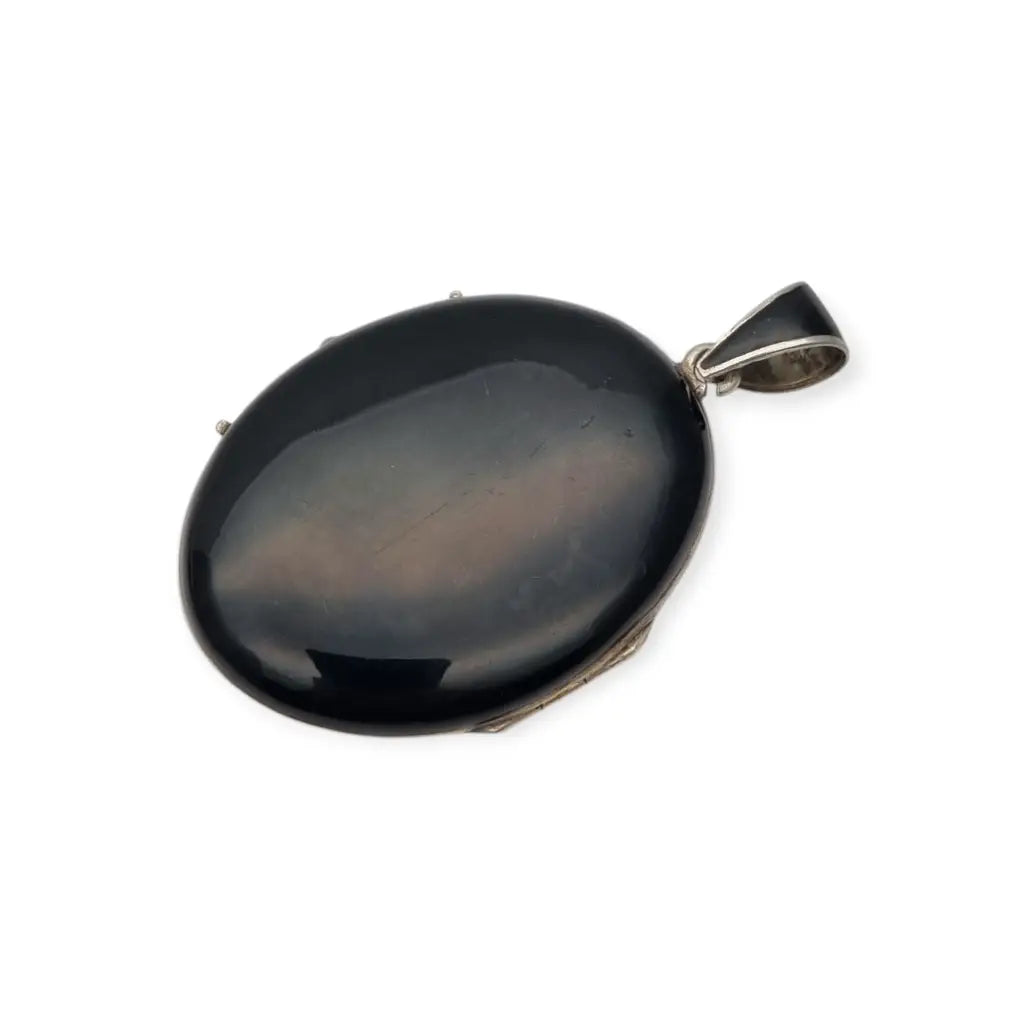 Guardapelo victoriano joyeria de luto en plata y esmalye negro con perlas circa