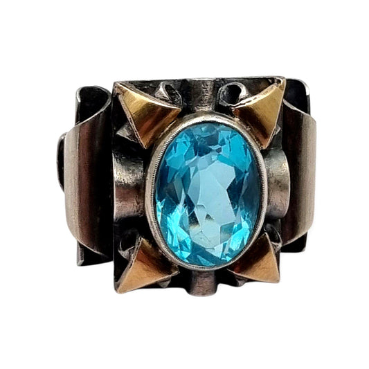 Catalan Art Deco .925 silver ring, gold accents and blue simulated aquamarine glass, Spain circa 1930.