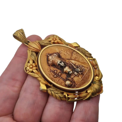 Medalla art nouveau colgante religioso vintage medalla de flor esmalte dorado