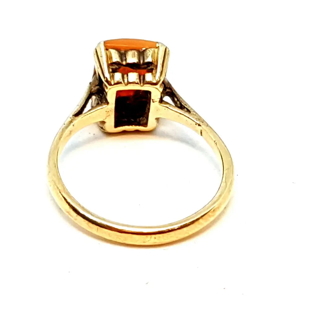 Anillo camafeo victoriano de oro 9 kt. Victoriano. Hacia XIX. Talla 7 EE. UU.