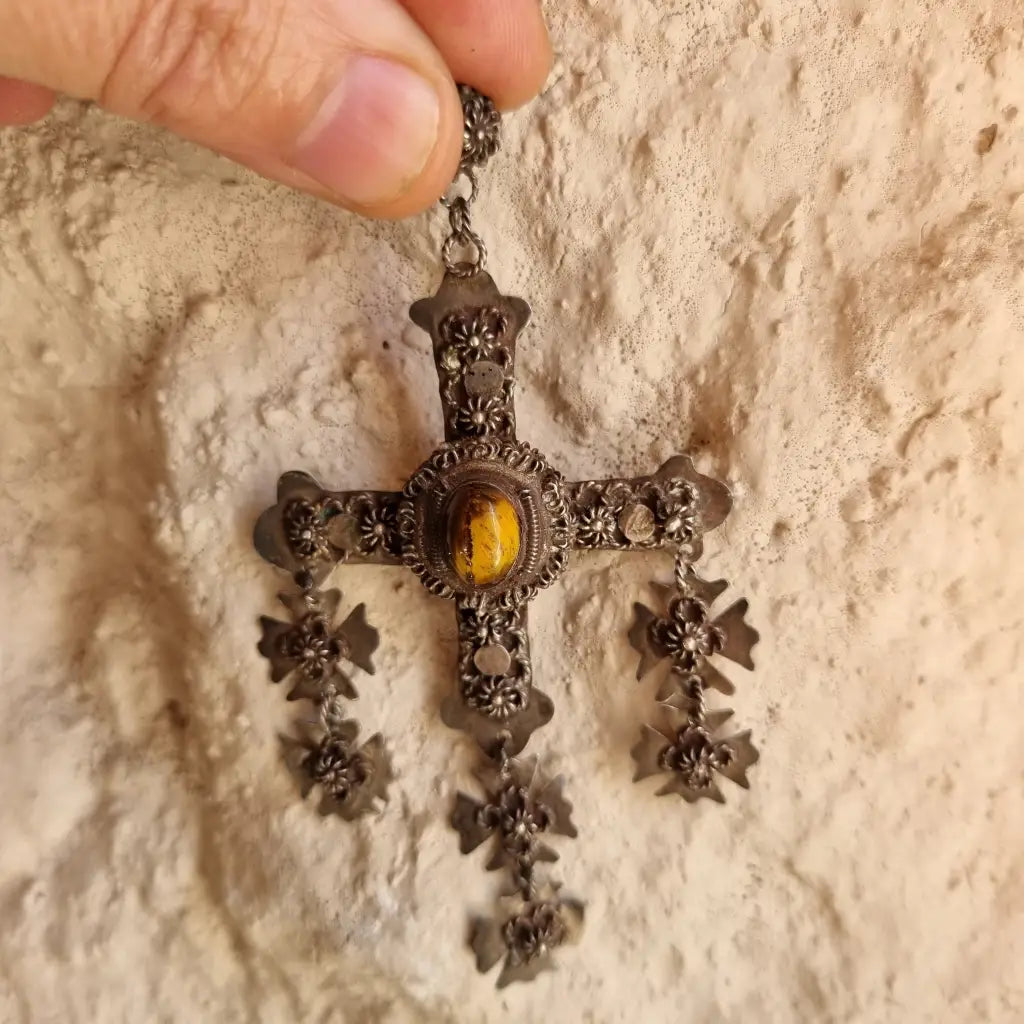 Cruz de Yalalag cruz plata ojo tigre colgante joyería religiosa