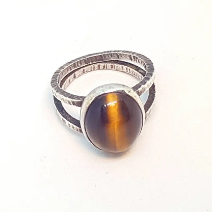 Anillo boho de plata con piedra ojo tigre joyería artesanal los años 70