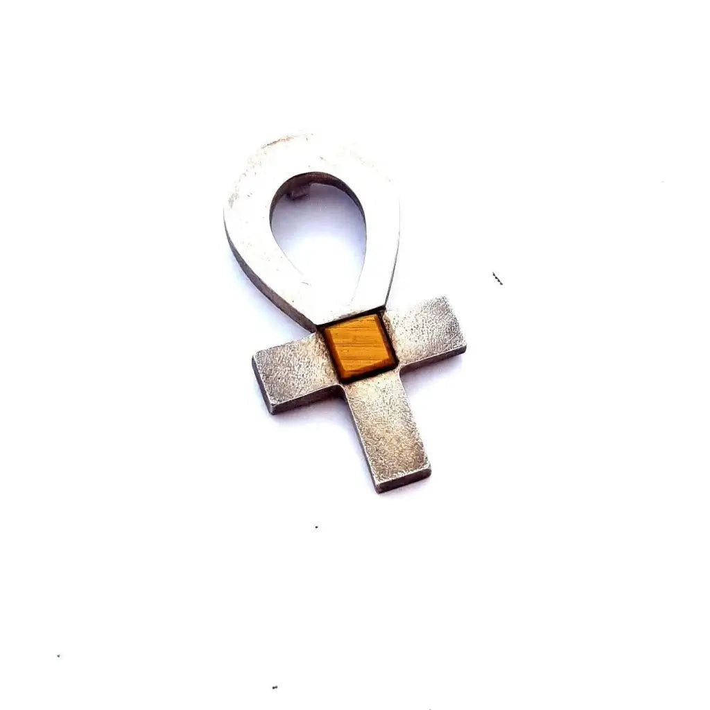 Cruz egipcia o Ankh. Llave de plata y ojo tigre. Joyería religiosa