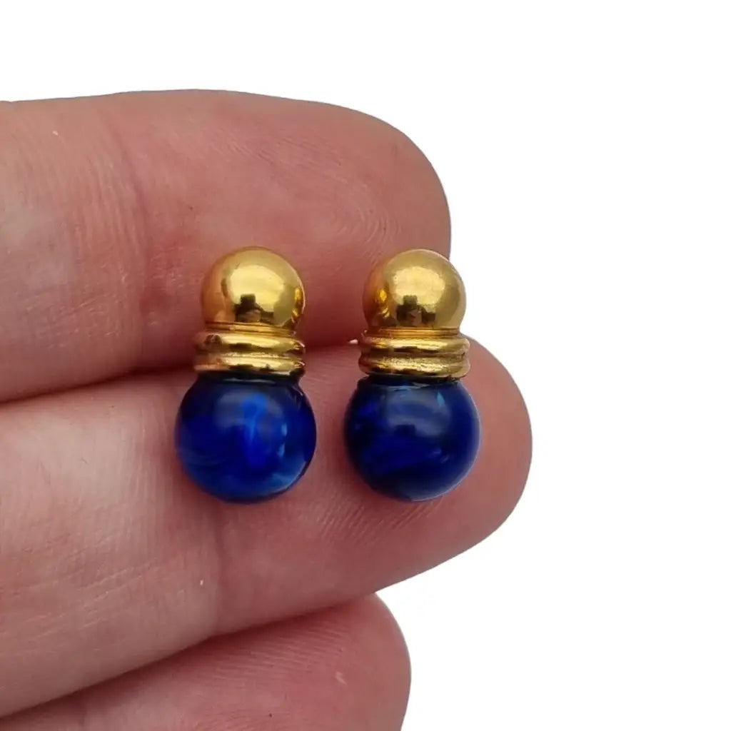 Pendientes de perlas azules y pendientes laminados en oro novedades los 80