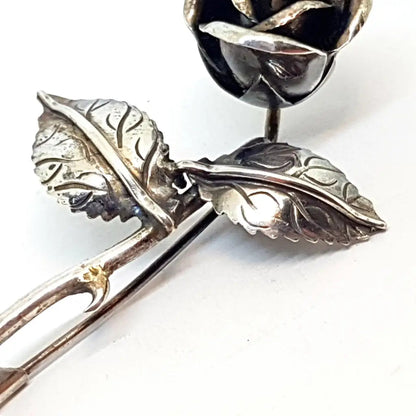 Broche rosa de plata ramo flores. Circa 1950. Joyería antigua y vintage.