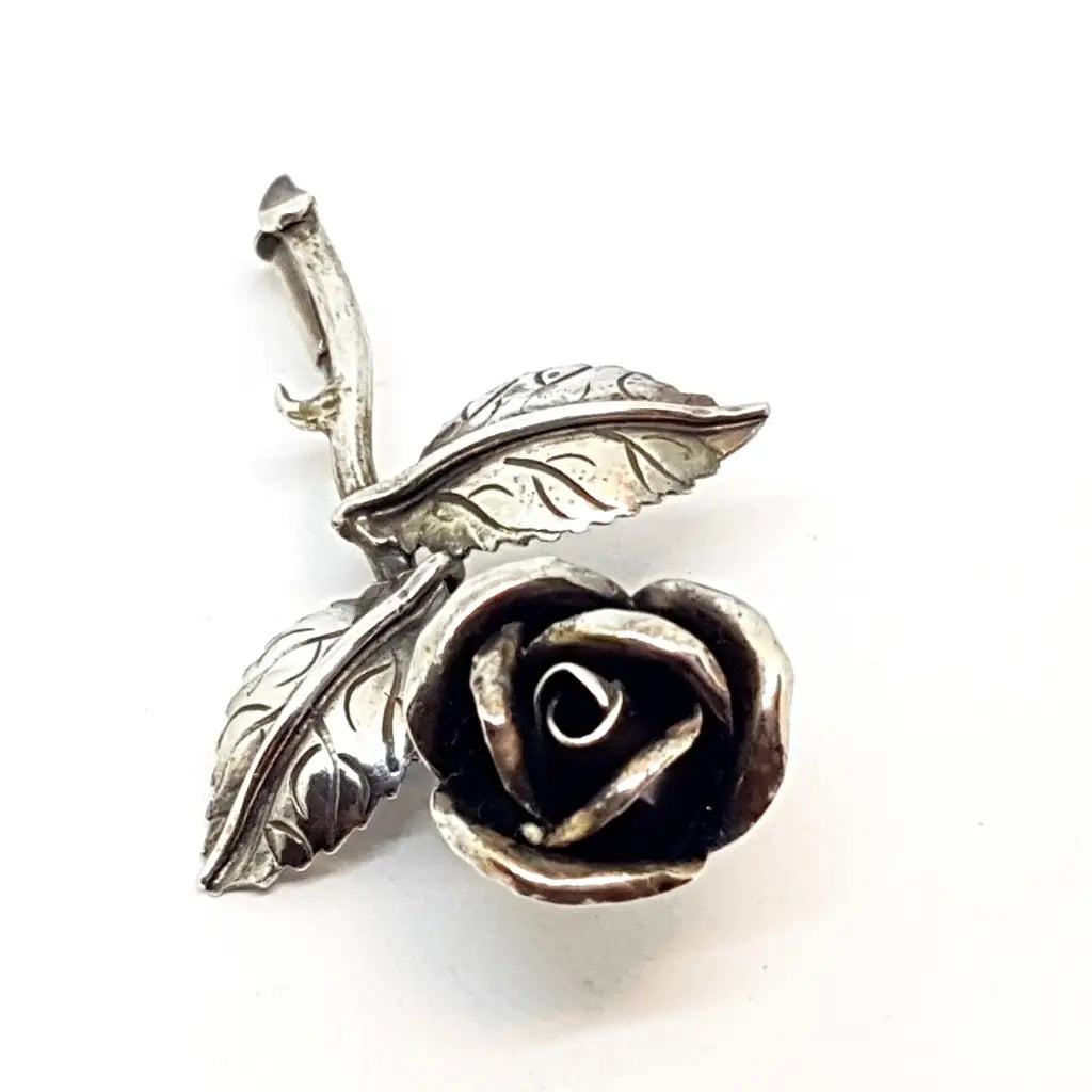 Broche rosa de plata ramo flores. Circa 1950. Joyería antigua y vintage.