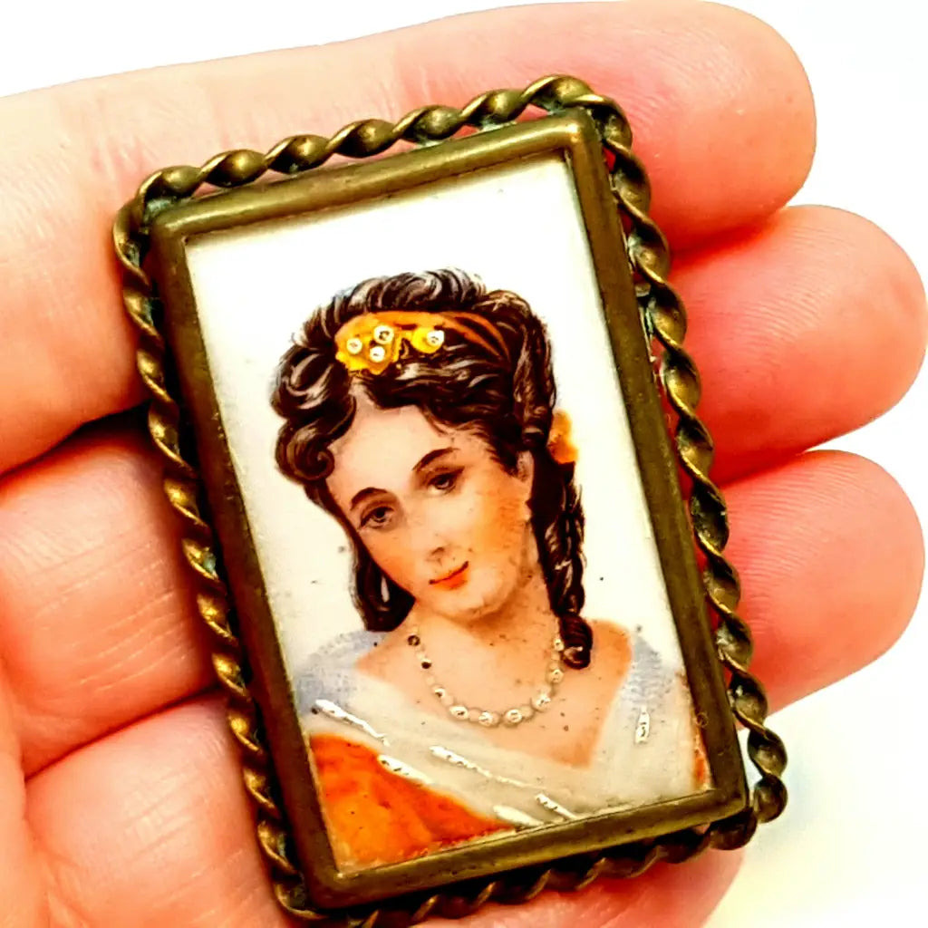 Broche camafeo de porcelana Limoges francesa vintage años 40 adornos dorados