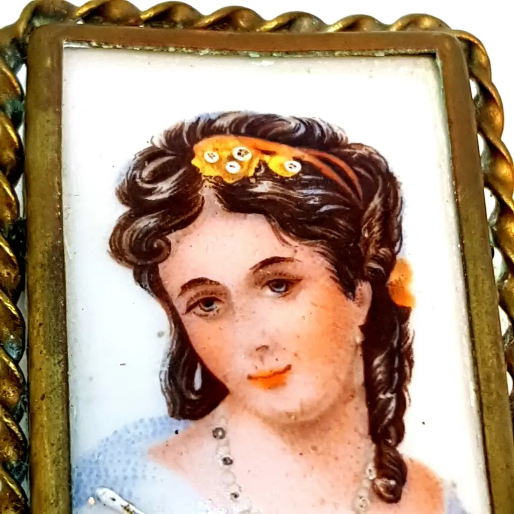 Broche camafeo de porcelana Limoges francesa vintage años 40 adornos dorados