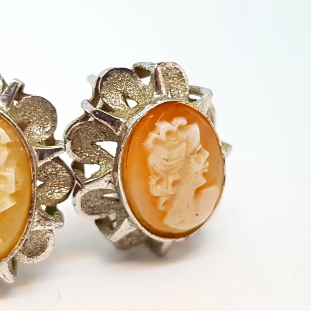 Pendiente de plata Cameo Pendientes 925 y Cameo. Concha tallada. Circa