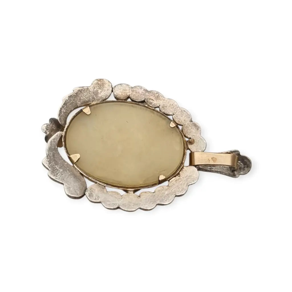 Medalla Art Déco de la Virgen en Plata Dorada Tallada Nácar Década