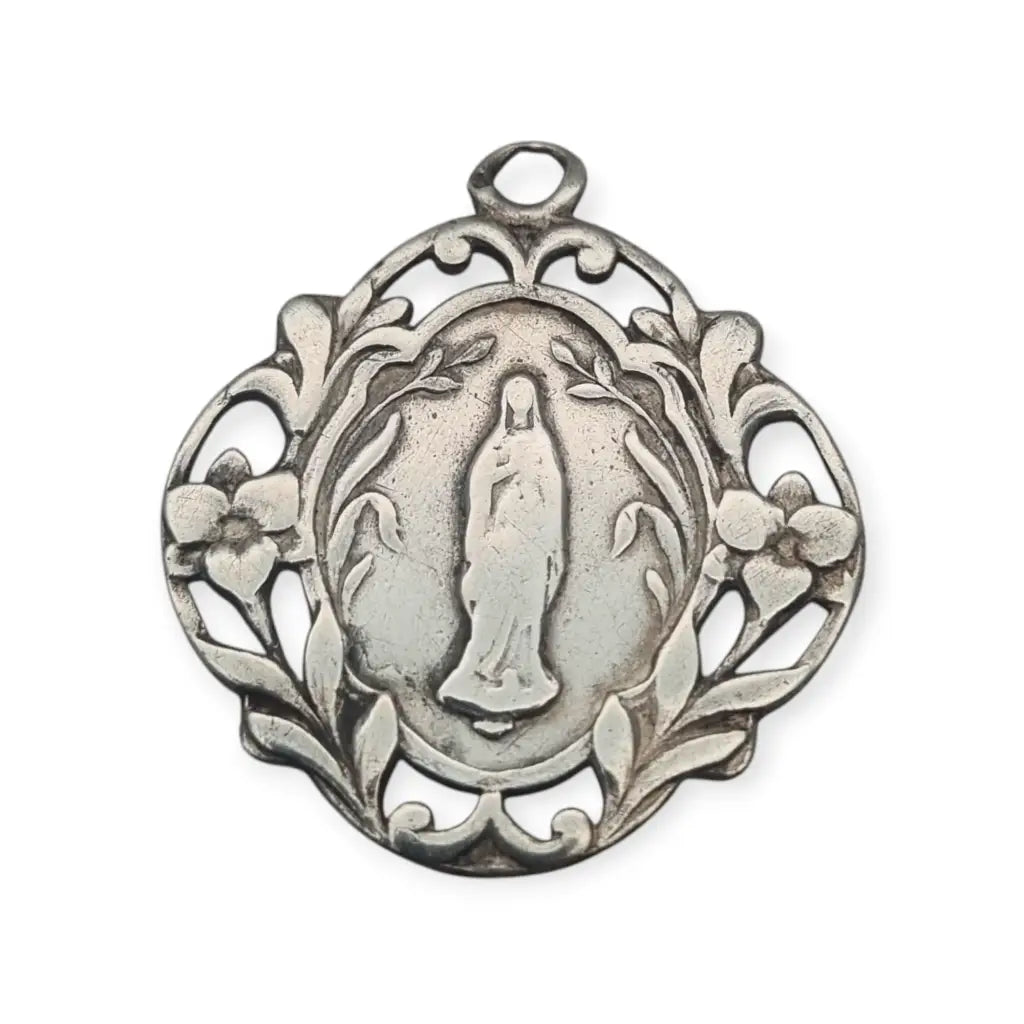 Medalla Art Nouveau de plata calada Ntra. Sra. Lourdes vintage floral