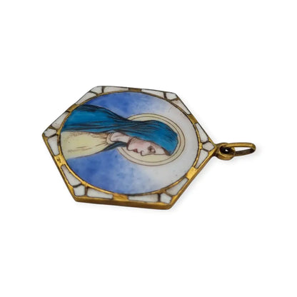 Medalla hexagonal con Virgen pintada en esmalte al fuego marco dorado inspirado