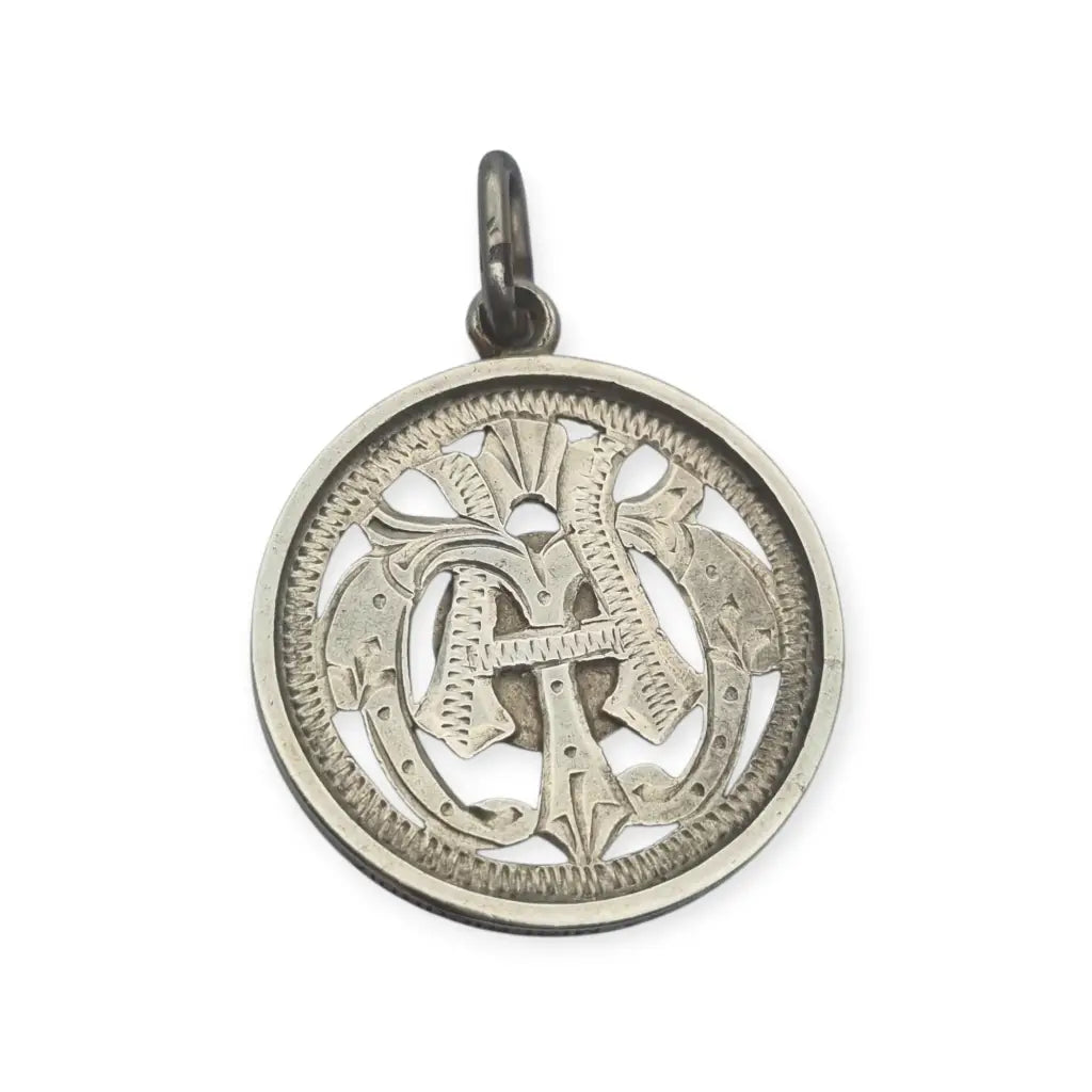 Medalla religiosa antigua Nuestra Señora de la Misericordia en plata calada