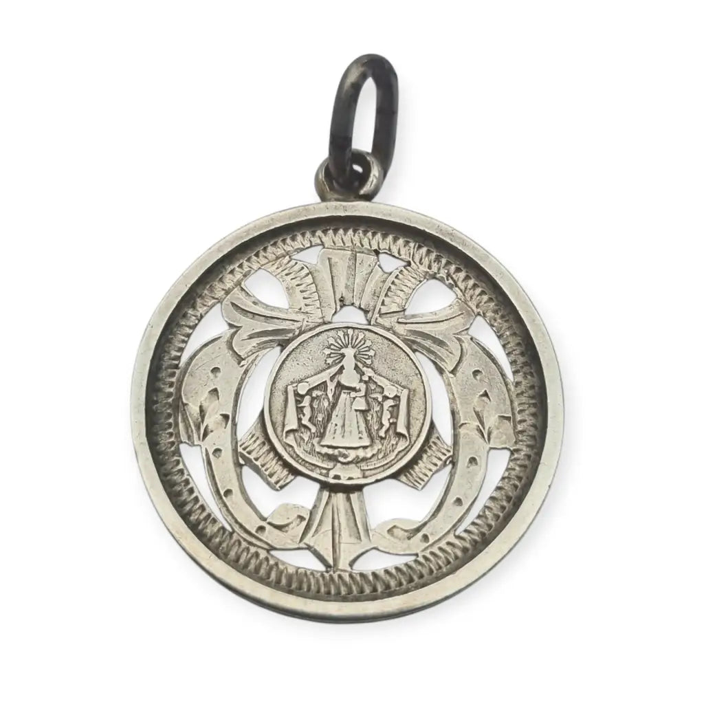 Medalla religiosa antigua Nuestra Señora de la Misericordia en plata calada