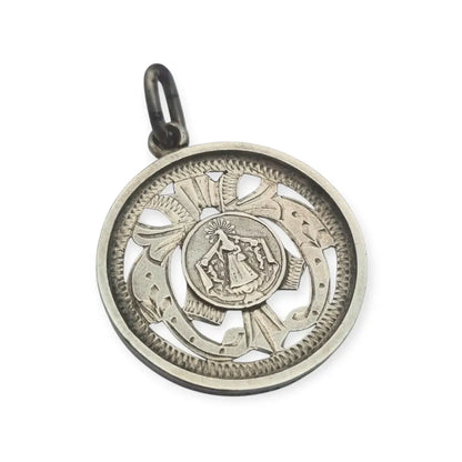 Medalla religiosa antigua Nuestra Señora de la Misericordia en plata calada
