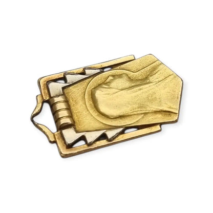 Medalla religiosa Art Déco antigua con Virgen en latón dorado contraste años