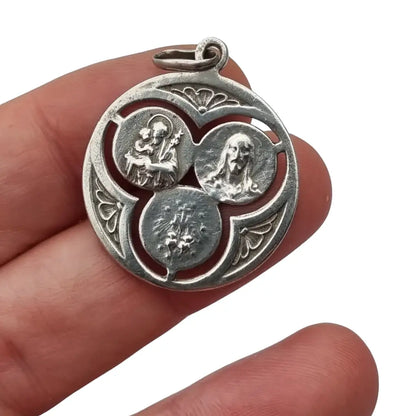 Medalla trinitaria religiosa vintage en plata 800 calada Art Decó Circa