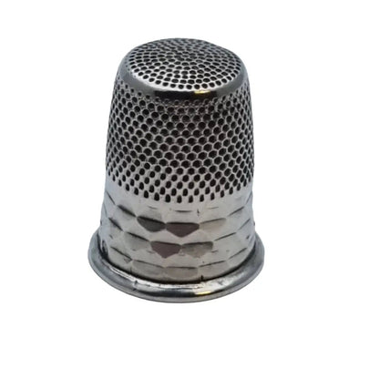 Dedal de colección dedal vintage troquelado en plata. Religioso. Costura