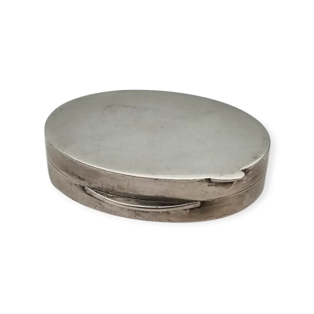 Pastillero antiguo ovalado en plata 800 grabado floral caja de viaje o monedero