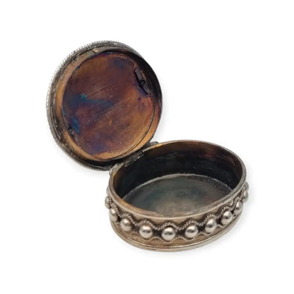 Pastillero de plata 925 decorado con filigrana y granate caja ovalada artesanal