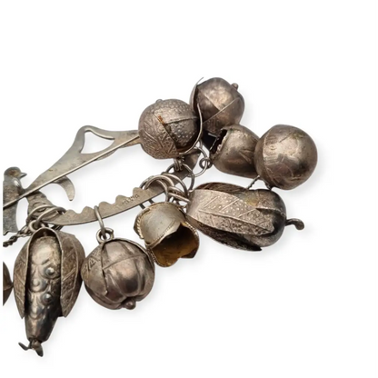 Penca de Balangandã Gerson Bahia firmado broche amuleto brasileño con dijes