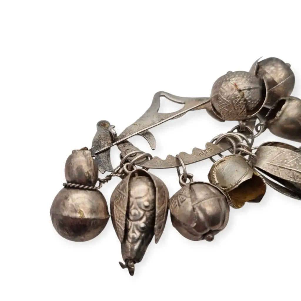 Penca de Balangandã Gerson Bahia firmado broche amuleto brasileño con dijes