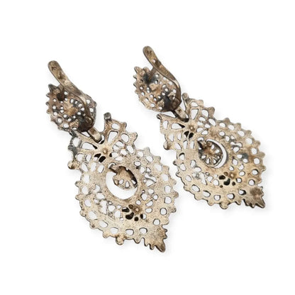 Pendientes antiguos de filigrana en plata con motivos florales estilo