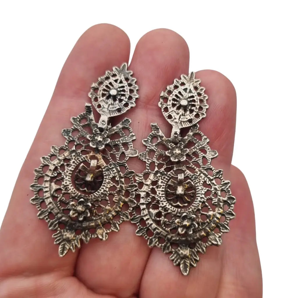 Pendientes antiguos de filigrana en plata con motivos florales estilo