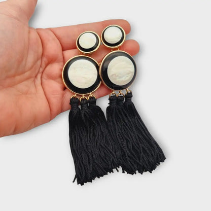 Pendientes colgantes vintage joyas en blanco y negro con flecos glam rock