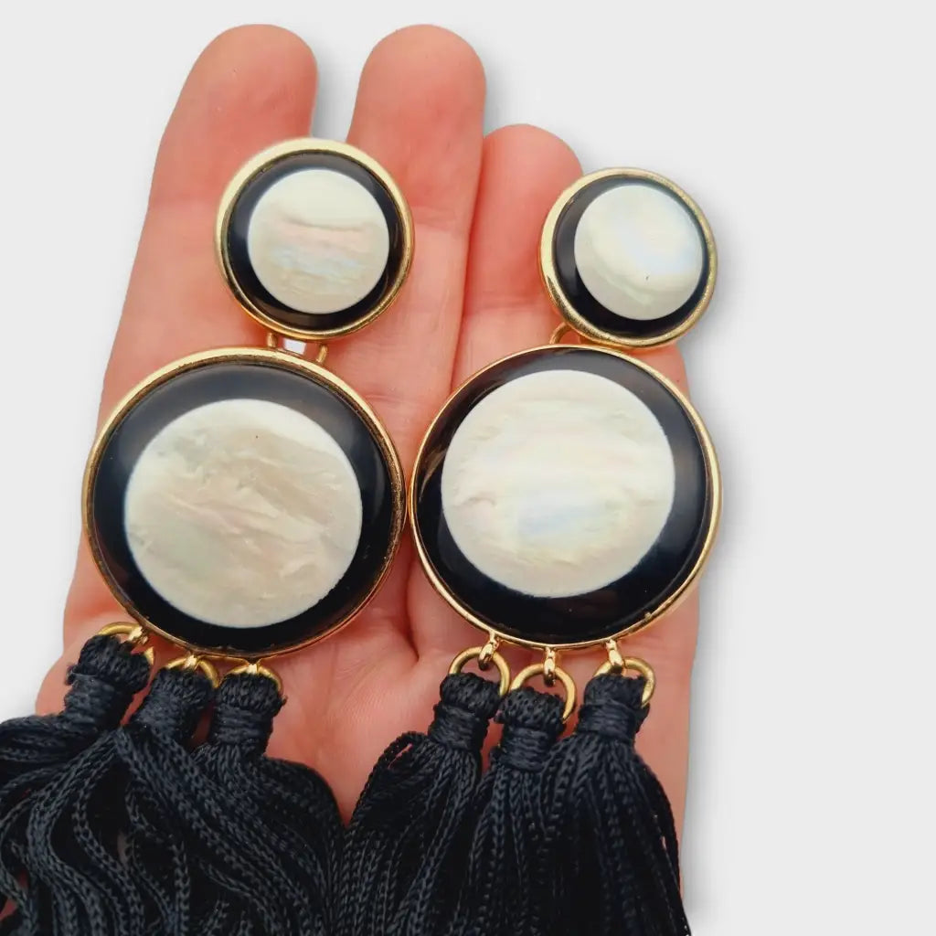 Pendientes colgantes vintage joyas en blanco y negro con flecos glam rock