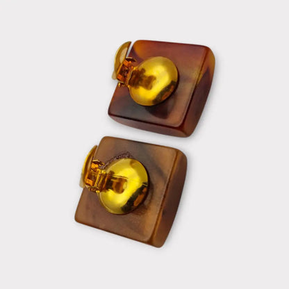Pendientes cuadrados de plástico jaspeado en tonos ámbar y caramelo diseño
