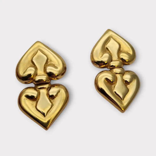 Pendientes dorados en forma de corazón estilo barroco disco los 80 cierre