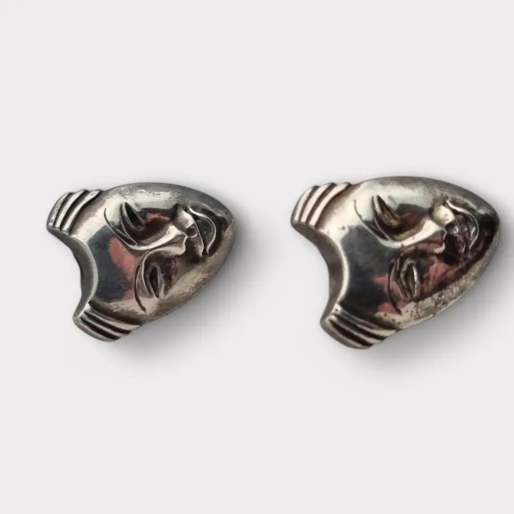 Pendientes de plata con caras estilo máscara diseño artístico vintage hechos