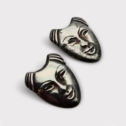 Pendientes de plata con caras estilo máscara diseño artístico vintage hechos