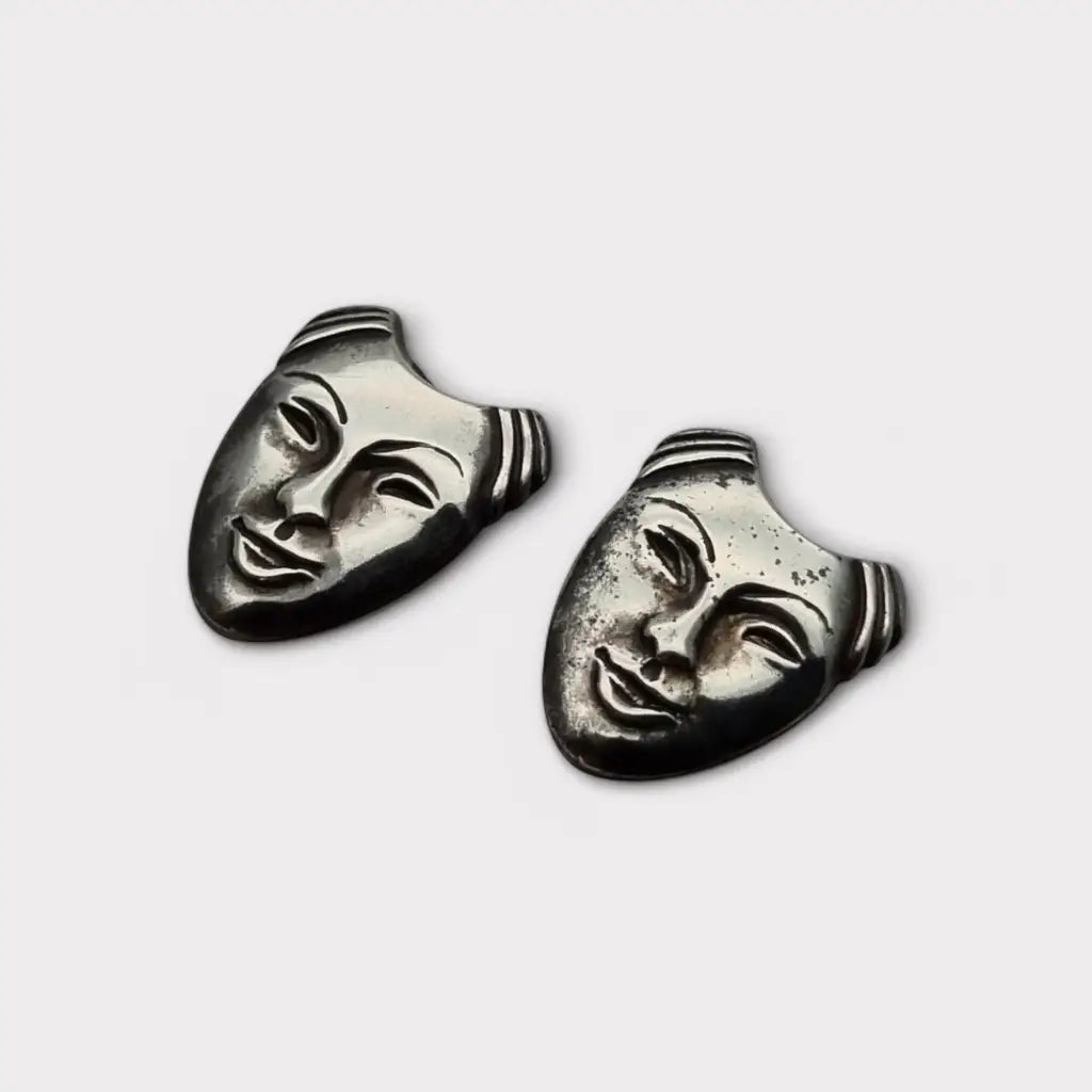 Pendientes de plata con caras estilo máscara diseño artístico vintage hechos