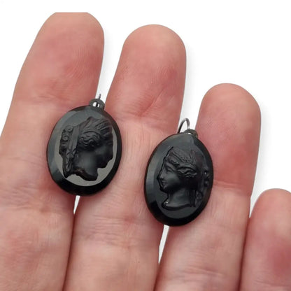 Pendientes Victorianos de camafeo negro en vulcanita joyería luto con cierre