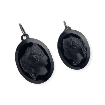 Pendientes Victorianos de camafeo negro en vulcanita joyería luto con cierre
