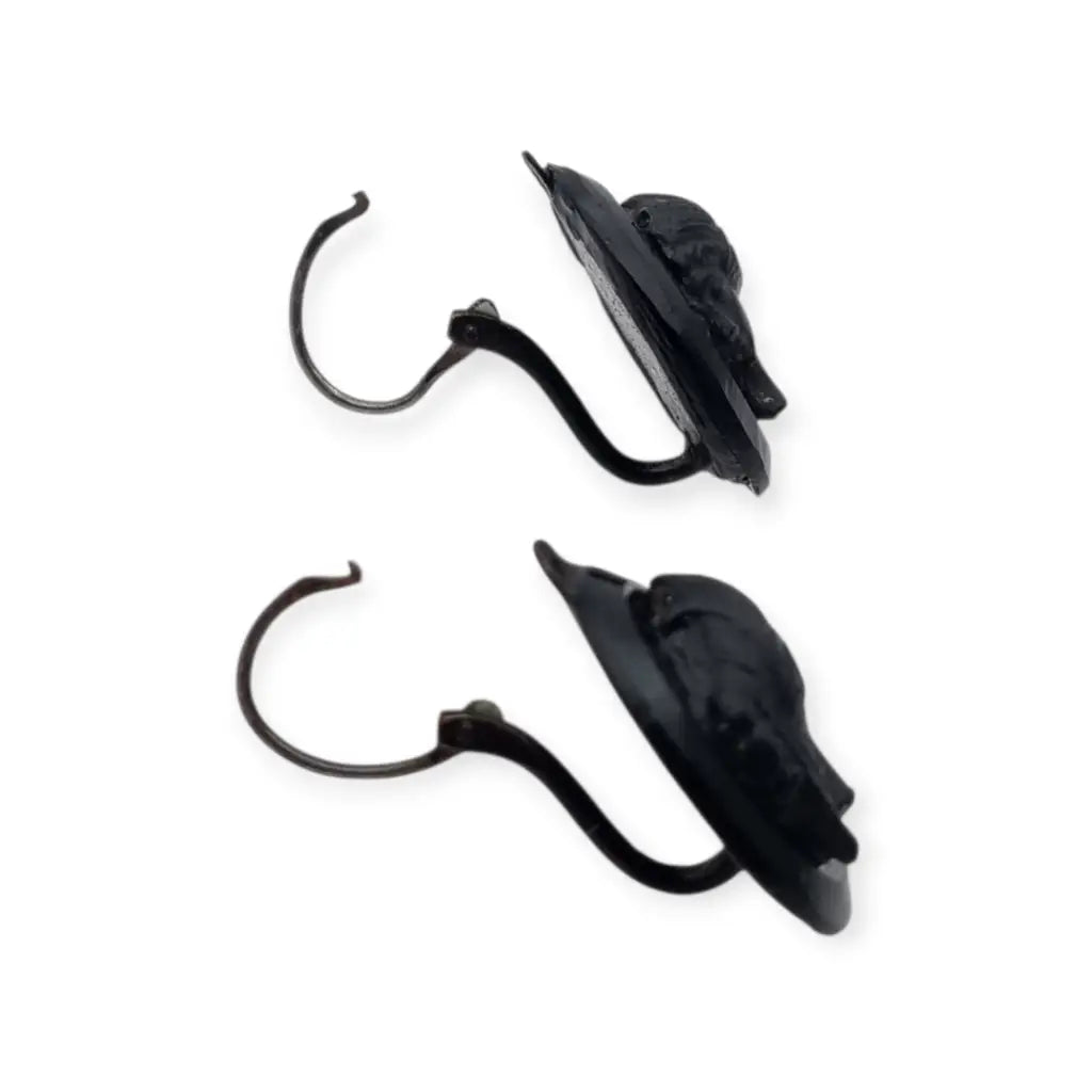 Pendientes Victorianos de camafeo negro en vulcanita joyería luto con cierre