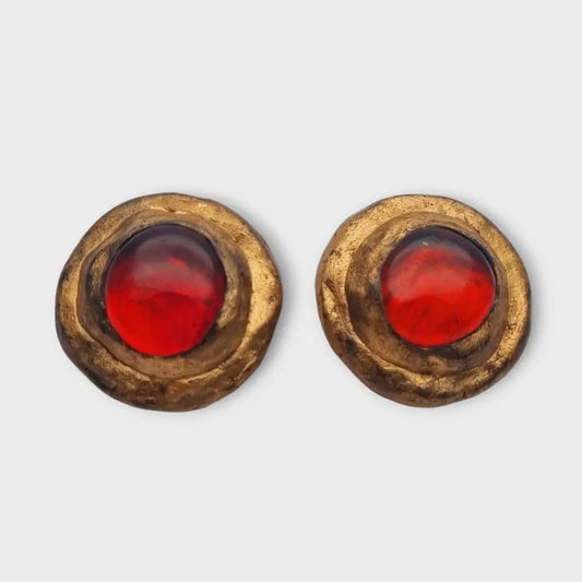Pendientes vintage forma redonda joyas brutalistas de oro negro con piedra roja