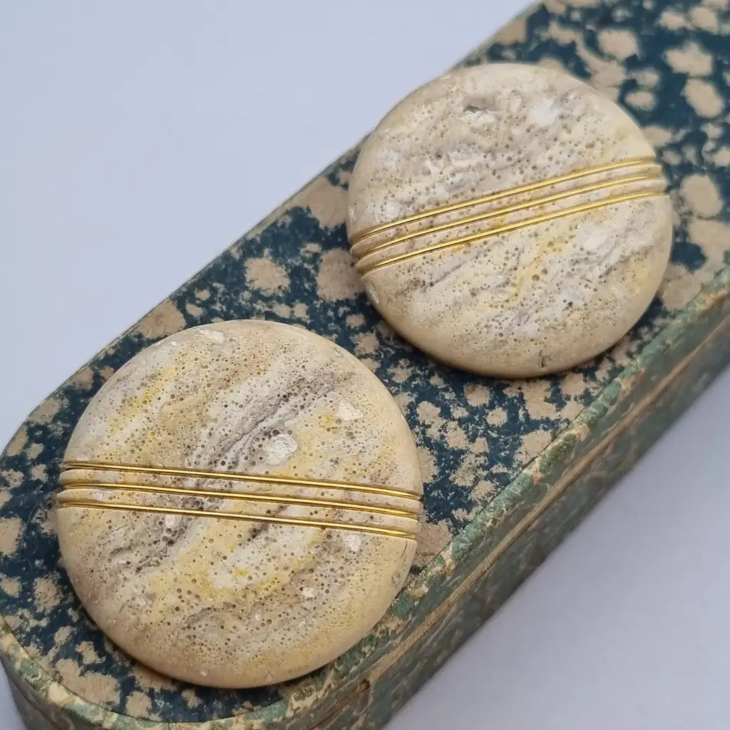 Pendientes vintage nos grandes y redondos de los años 80 marrones dorados,