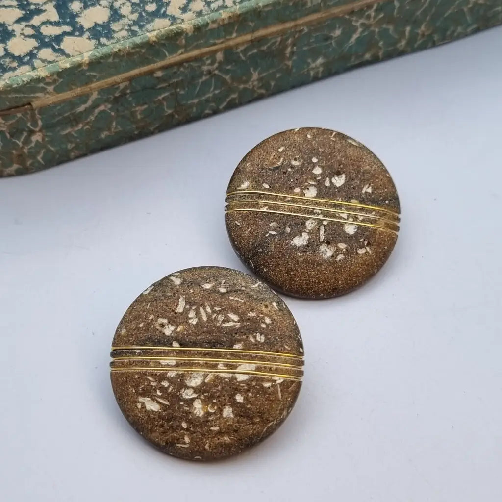 Pendientes vintage nos grandes y redondos de los años 80 marrones dorados,