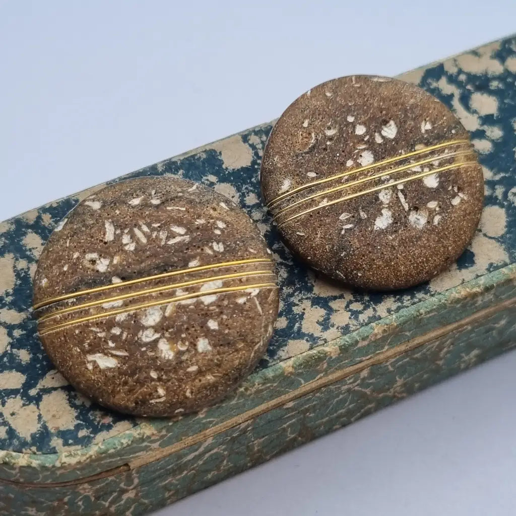 Pendientes vintage nos grandes y redondos de los años 80 marrones dorados,