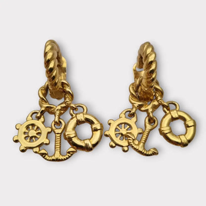 Pendientes vintage de oro con charms náuticos estilo marinero joyería retro