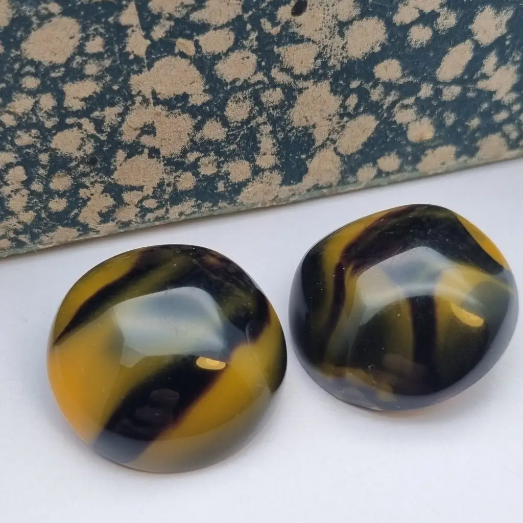 Pendientes vintage nos de plástico redondos grandes los 80,