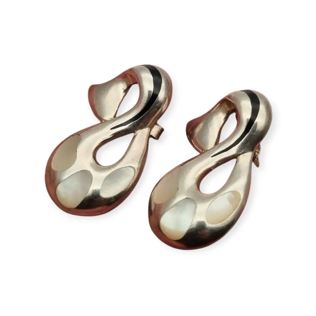 Pendientes vintage de plata 925 con ónix y nácar diseño curvo calado