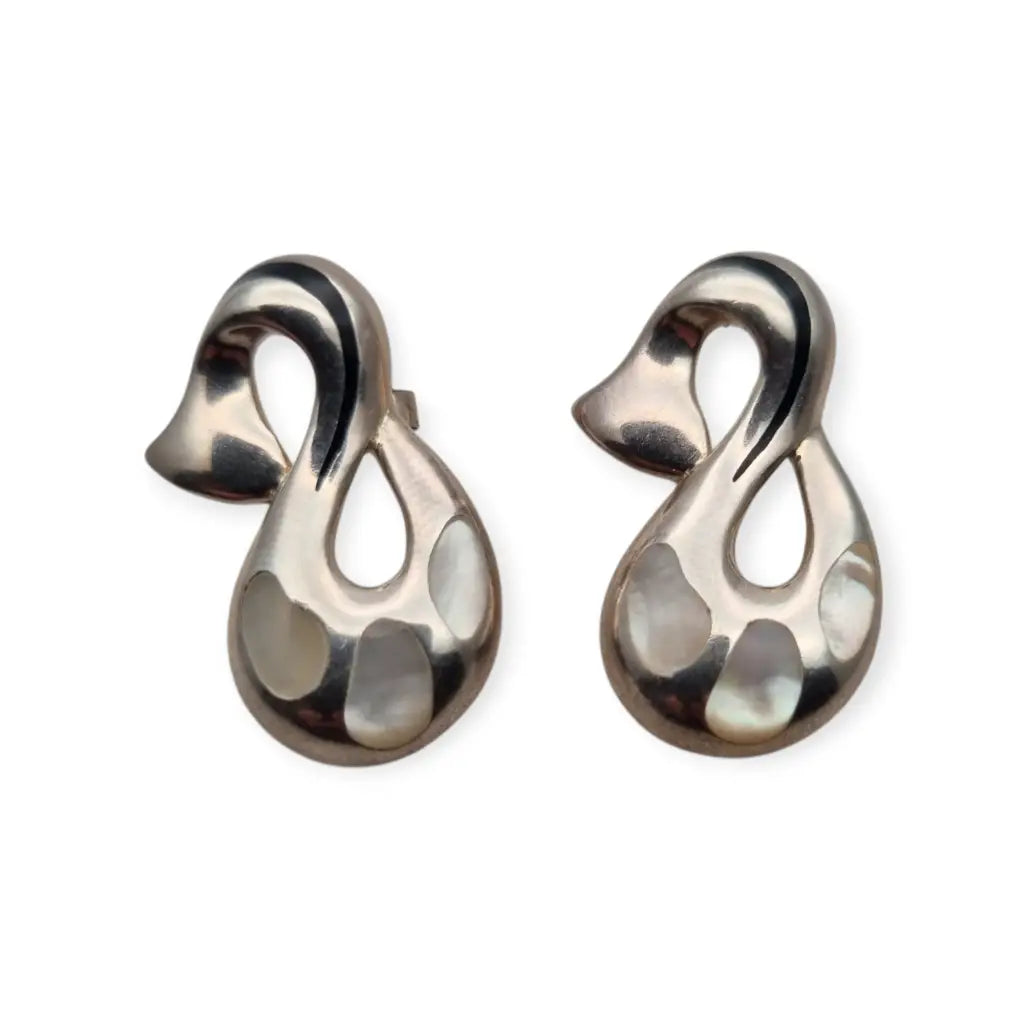 Pendientes vintage de plata 925 con ónix y nácar diseño curvo calado